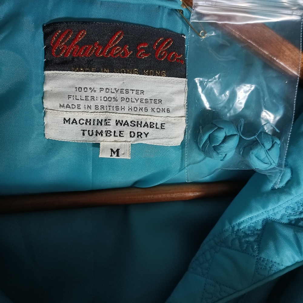 NOS, VTG 1950S CHARLES & CO." MADE IN HONG KONG TURQUOISE TRAPUNTO QUITED ROBE ! - Picture 15 of 16